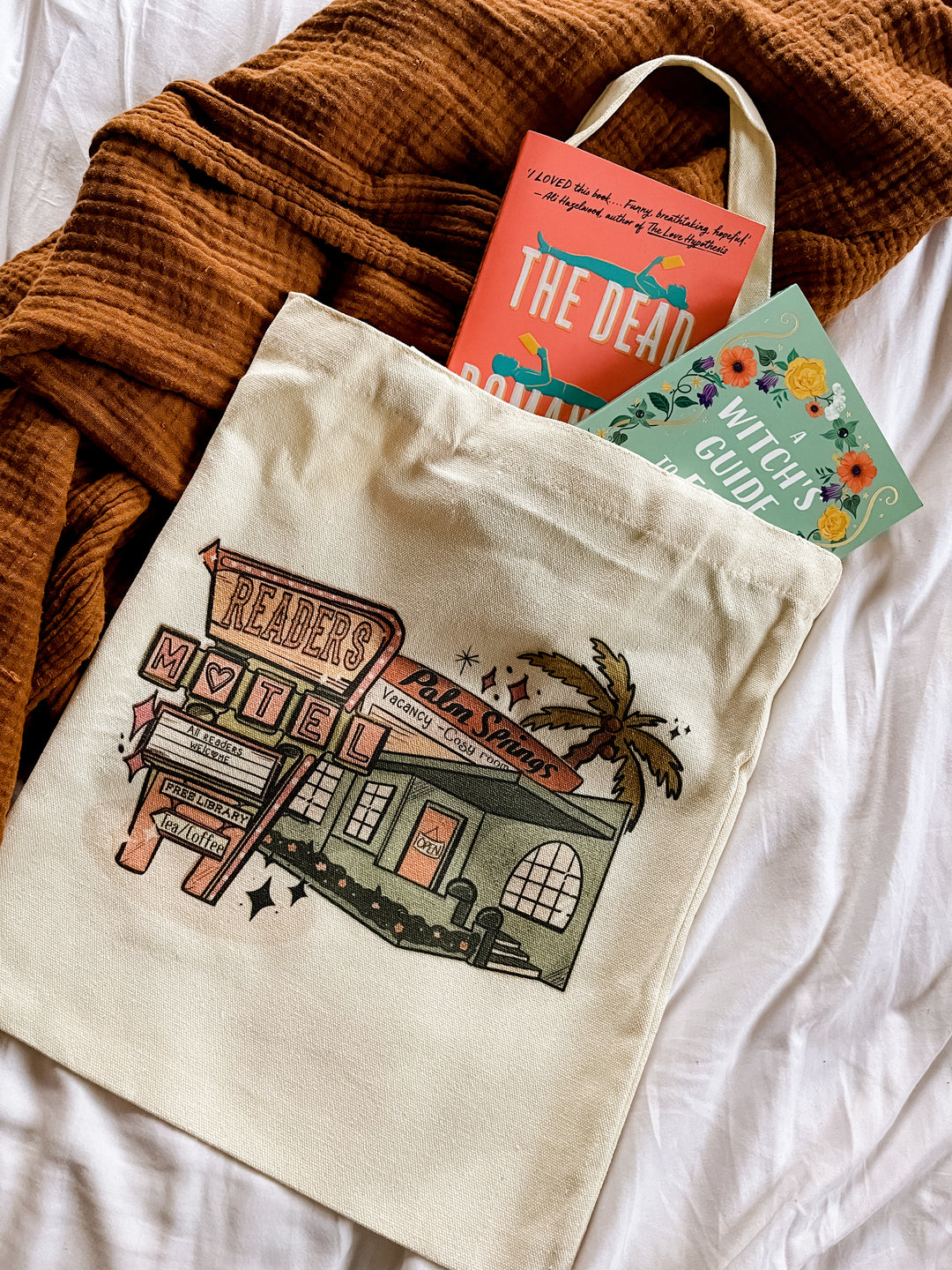 Retro reader motel small cotton tote bag